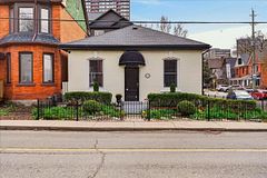 139 Queen Street S, Hamilton, ON L8P 3S3