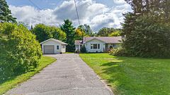 18 Big Bend Avenue, Powassan, ON P0H 1Z0