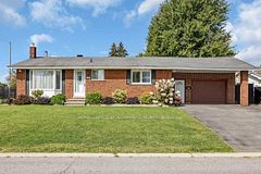 1410 Major Road, Orleans - Cumberland and Area, ON K1E 1H4