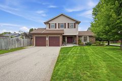 7 Glenview Crescent, London North, ON N5X 2P8