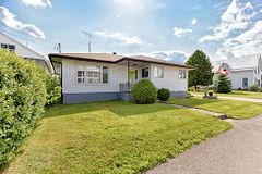 2032 Foresters Falls Road, Whitewater Region, ON K0J 1V0