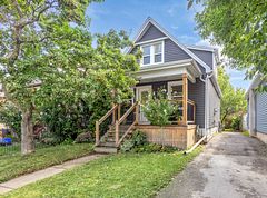 16 Wexford Avenue N, Hamilton, ON L8H 4M1