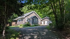 66 Hanes Road, Huntsville, ON P1H 1M3