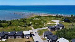 134 Sebastian Street, Blue Mountains, ON N0H 1J0