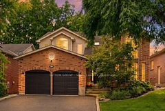 39 Carolinian Lane, Cambridge, ON N1S 5B5