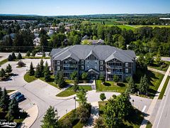 25 BEAVER Street S 205, Blue Mountains, ON N0H 2P0