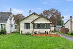 21 Sevenoaks Avenue, Brockville, ON K6V 2V1