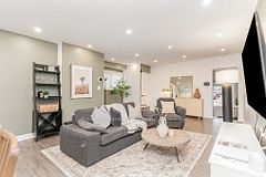 4 Robins Avenue, Hamilton, ON L8H 4M6