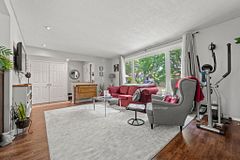 31 Mulberry Lane, Waterloo, ON N2L 5L4