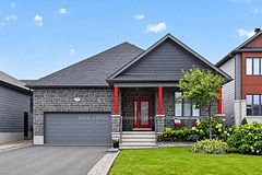 79 Axel Crescent, Kanata, ON K2V 0K4