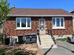 715 May Street N, Thunder Bay, ON P7C 3S1