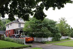 6068 Dixon Street, Niagara Falls, ON L2G 2L5