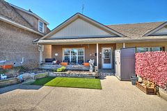 19 Knoll Street, Port Colborne, ON L3K 5A4