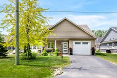 43 NAPIER Street W, Blue Mountains, ON N0H 2P0