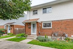1045 Morrison Drive 121, Parkway Park - Queensway Terrace S and Area, ON K2H 7L2