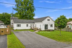 42 Wildwood Road, St. Catharines, ON L2M 6Z8