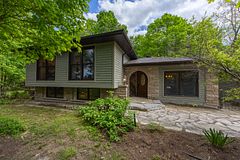 1465 Middle Road, Kingston, ON K7L 5H6