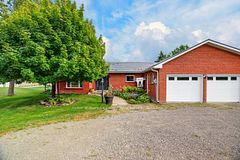 89 Smith's Bay Avenue, Prince Edward County, ON K0K 2T0