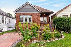 136 Weir Street N, Hamilton, ON L8H 5E9