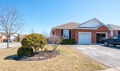 166 St. Lawrence Drive, Welland, ON L3C 7H6