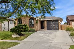 84 Allanbrook Street, Hamilton, ON L8J 1R1