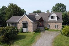635 Millgrove Side Road, Hamilton, ON L8B 0W7