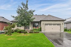 53 Bald Eagle Crescent, Stittsville - Munster - Richmond, ON K0A 2Z0