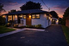 88 Woodhaven Drive, Kitchener, ON N2C 1V1