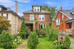 63 Melrose Avenue S, Hamilton, ON L8M 2Y4