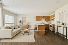 59 Queenston Street Upper (B), St. Catharines, ON L2R 2Z1