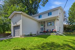 216 Gallagher Street, Peterborough, ON K9H 5P5
