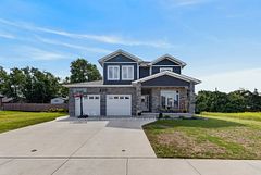 499 Motz Boulevard, South Huron, ON N0M 1S1