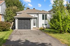 1497 Roberval Avenue, Orleans - Cumberland and Area, ON K4A 2C4