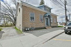 28 Wilson Street W, Perth, ON K7H 2M9