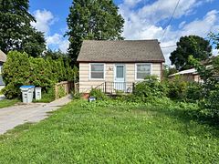 67 Clarence Street, Strathroy-Caradoc, ON N7G 1H2
