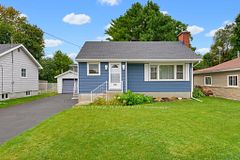 28 Catherine Street, Smiths Falls, ON K7A 4A2