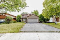 74 Parkplaza Drive S, Hamilton, ON L8V 5A5