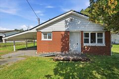 2298 Hamilton Road, Quinte West, ON K8V 5P8