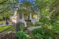 102 Walnut Street, London North, ON N6H 1C4