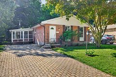 15 Carmen Crescent, London North, ON N5X 2B4