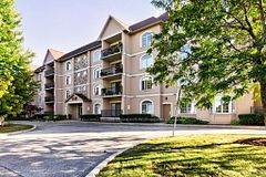 908 Mohawk Road E 5, Hamilton, ON L8T 2R8