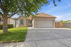 54 PEBBLE BEACH Court, Woodstock, ON N4S 8X2