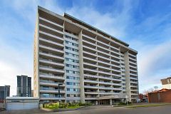 111 Market Street 902, Hamilton, ON L8R 3K2